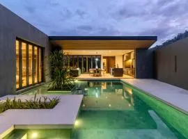 V253 Brand New 2BR with Pool and Full Kitchen