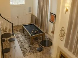 Sunny Santa Monica House - Hot Tub, Game Room, BBQ, Projector