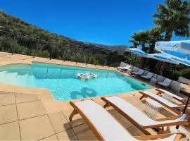 La Bohem'Azur Villa Golfe St Tropez 170m2 5 chambres Piscine Spa Magnifique Vue Dégagée Déco Bohème Chic