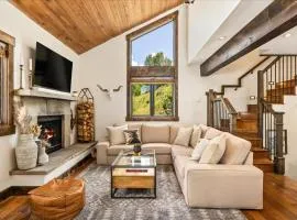 3BR Townhouse Near Resort: Pool Golf course Tennis