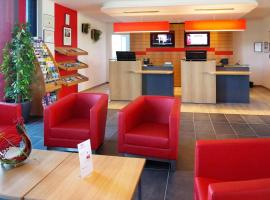 ibis Bulle - La Gruyère Swiss Bike Hotel, ξενοδοχείο με πάρκινγκ σε Bulle
