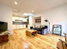Flat 3, Waterloo Apartments, hotel di Radstock