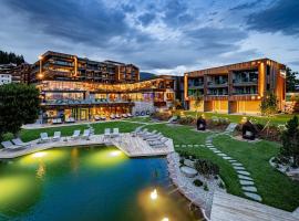 SONNENBERG Panorama Dolomites Wellbeing, ξενοδοχείο σε Maranza