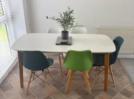 City Stay Haven - Coop Live - Etihad - Sleeps 9 - Free Parking