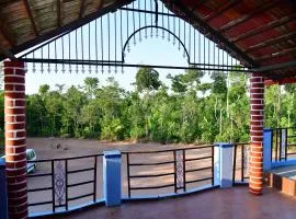 SugarLeaf Homestay - Home Food & Near to Tourist Places