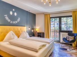 Boutique House happYellow Saalbach mit Joker Card, hotell i Saalbach Hinterglemm