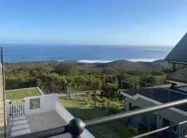 Bellamore - Stylish Loft Studio with Sea Views