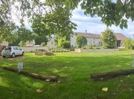 Proche de VICHY Le colombier studio tout confort parking privé