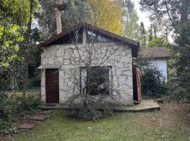 Aneley Cabañas Bosque Peralta Ramos, Hotel in Mar del Plata