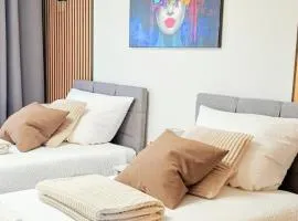 GADD Ferienwohnung # 002 Glück an der Donau # Best Elegant Suite 24#7 Check in