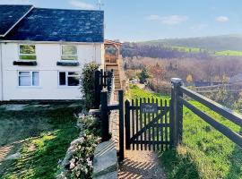 The Hayloft, hotel in Abergele