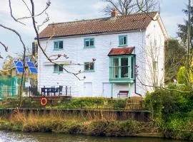 Chainbridge Cottage