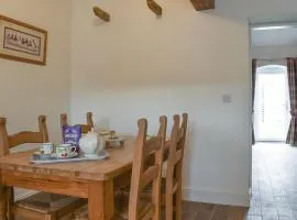 Apple Tree Barn- Uk40791