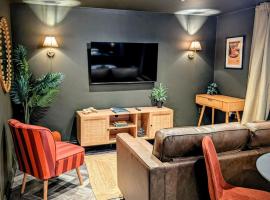 The Hideaway Bureau - Lowlands, מלון בוולר