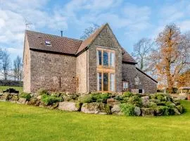 Owl Barn -- Uk30757