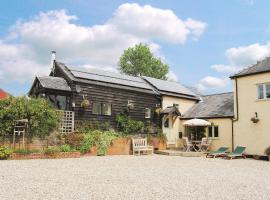 Hirros Hall Longhouse, hotel v destinaci Llanerfyl