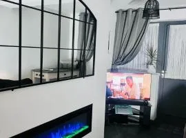 Archie's den