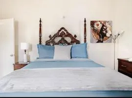 Breezy Bungalow Gated 2BR w Pool WiFi