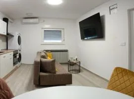 Cozy Apartment with Washer, Dryer, and Floor Heating