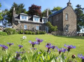 Kirklandbank Farmhouse, hotel i Alyth
