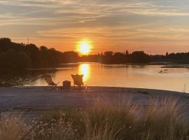 Résidence Hôtelière La Marine, hotel a Combleux