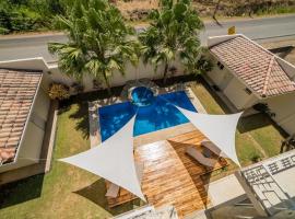 Beachside 1st Floor Condo Near Flamingo & Conchal, condo in Playa Flamingo