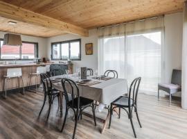 Cozy House Close to Les Salines Royales with Parking and WiFi วิลลาในอาร์ค-เอต์-เซอณ็องส์