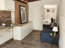 kitnet 04 - Zona Sul Karaiba Prox UMC, Patio Vinhedos e Shopping