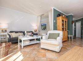 Born - Wieck Ferienwohnung Wildrose, hotel in Wieck