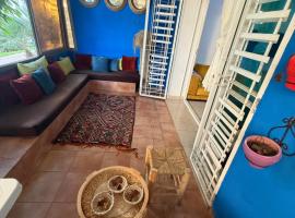Appartement moderne avec piscine, à 2 min à pied de la plage résidence SUNSET BEACH MANSOURIA, hotel di Mansouria