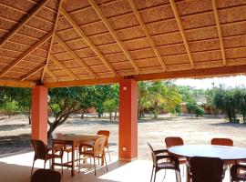 JAMNAATI Campement, hotel in Mboro