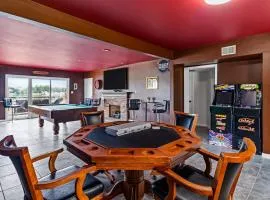 New Renovated 5BD Home with Hot Tub Sauna & Game Rm
