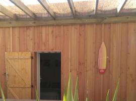 La Cabane Bordeaux St Augustin，位于梅里尼亚克的酒店