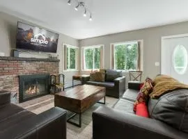 Killington Terrace Lodge - Spacious 5BR Killington Home with 2 Kitchens, Game Room & Pet Friendly