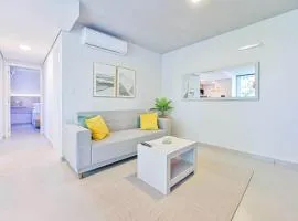 Elegant 2-bedroom space with a pool, gym, and free parking