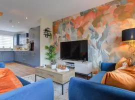 Marriott House sleeps 5 in Bourne with parking