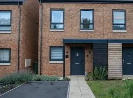 Chapel Waters Sleeps 6 with Private Parking