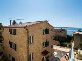 1 Bedroom Lovely Apartment In Omis