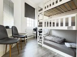3 Person private room in Zone 2