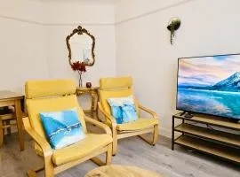 Harrow 2-Bed Garden Flat, Sleeps 8, Free Parking
