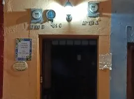 Casita colonial privada