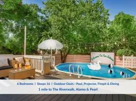 Spacious Oasis 1 mi to Riverwalk