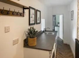 Thornlie - Uk49875