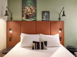 IBIS Port de plaisance, hotel in Caen