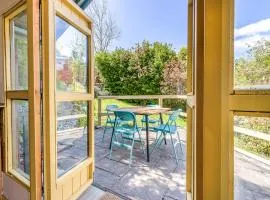 3 Legged Duck Cottage