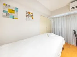 304 8 min walk to Ikebukuro 6 min walk to Kanamecho Station25m Max 2 people Direct access to Tokyo, Shinjuku, Shibuya, Ueno