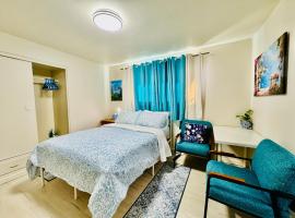 1 Bedroom Mini Apartment 10 Minutes to SeaTac Airport 1 Minute Walk to Bus Station, hotel in Seattle