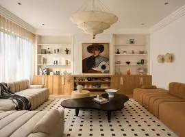 The Amber Lotus Hanoi-Elegant Stay with Rooftop Pool & Free Pickup-Near Old Quarter