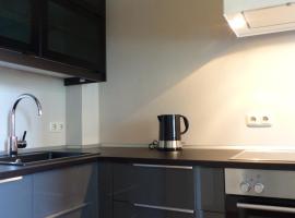 Parkhotel Heidehof Apartements, hotel with hot tubs in Ingolstadt