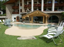 Eco Wellness Hotel Notre Maison, hotel in Cogne